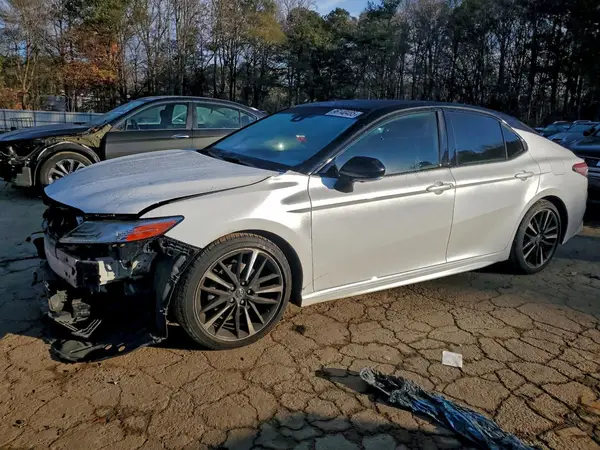 4T1BZ1HK7JU011870 2018 TOYOTA CAMRY - Image 1