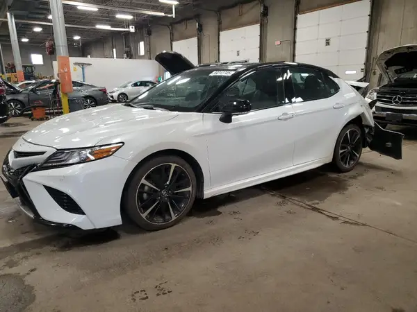 4T1BZ1HK7JU012372 2018 TOYOTA CAMRY - Image 1