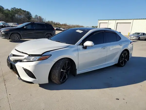 4T1BZ1HK7JU012789 2018 TOYOTA CAMRY - Image 1