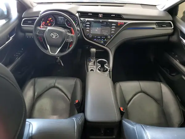 4T1BZ1HK7JU014784 2018 TOYOTA CAMRY - Image 8