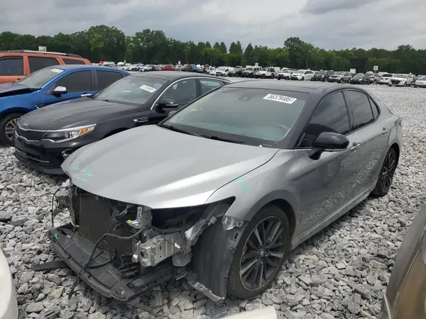 4T1BZ1HK7JU015515 2018 TOYOTA CAMRY - Image 1
