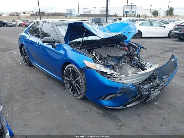 4T1BZ1HK7JU018110 2018 TOYOTA CAMRY - Image 1