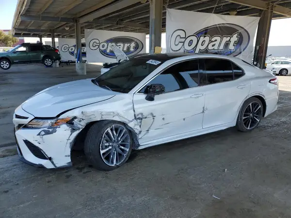 4T1BZ1HK7JU020875 2018 TOYOTA CAMRY - Image 1