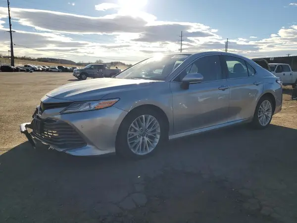 4T1BZ1HK7JU501127 2018 TOYOTA CAMRY - Image 1