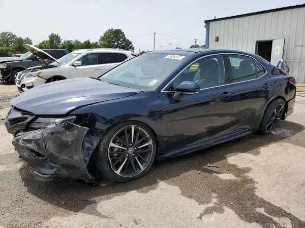 4T1BZ1HK7JU501337 2018 TOYOTA CAMRY - Image 1