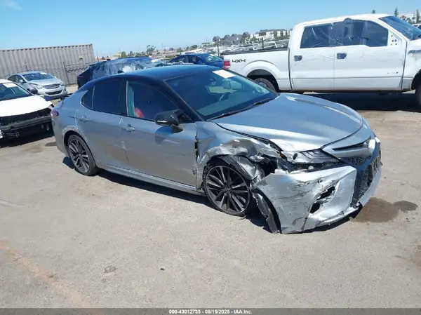 4T1BZ1HK7KU024944 2019 TOYOTA CAMRY - Image 1