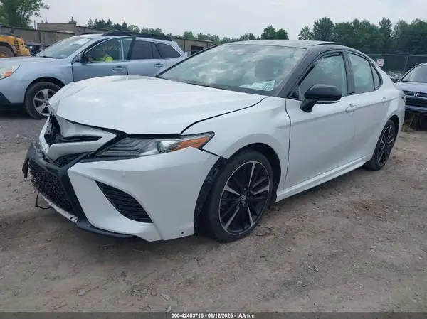 4T1BZ1HK7KU025270 2019 TOYOTA CAMRY - Image 2