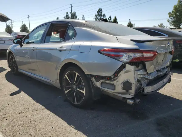 4T1BZ1HK7KU025334 2019 TOYOTA CAMRY - Image 2