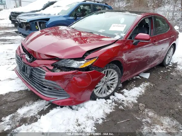 4T1BZ1HK7KU027200 2019 TOYOTA CAMRY - Image 2