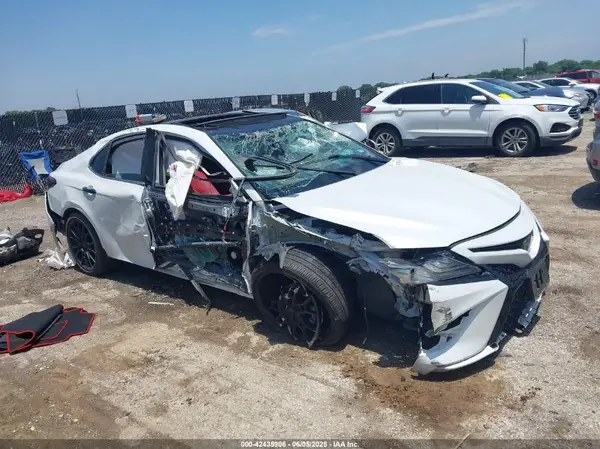 4T1BZ1HK7KU029478 2019 TOYOTA CAMRY - Image 1