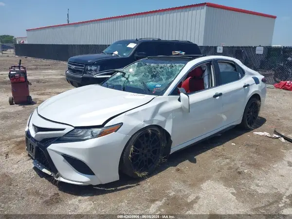 4T1BZ1HK7KU029478 2019 TOYOTA CAMRY - Image 2