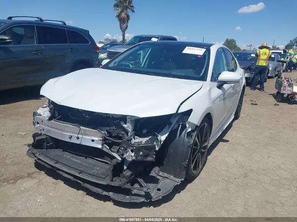 4T1BZ1HK7KU030775 2019 TOYOTA CAMRY - Image 2