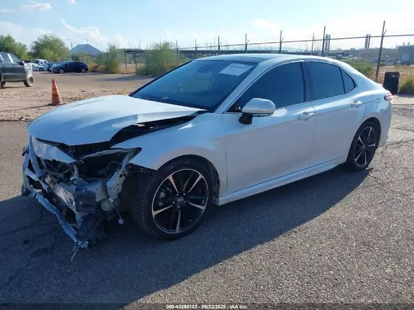 4T1BZ1HK7KU032123 2019 TOYOTA CAMRY - Image 2