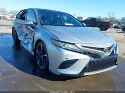 4T1BZ1HK8JU002093 2018 TOYOTA CAMRY