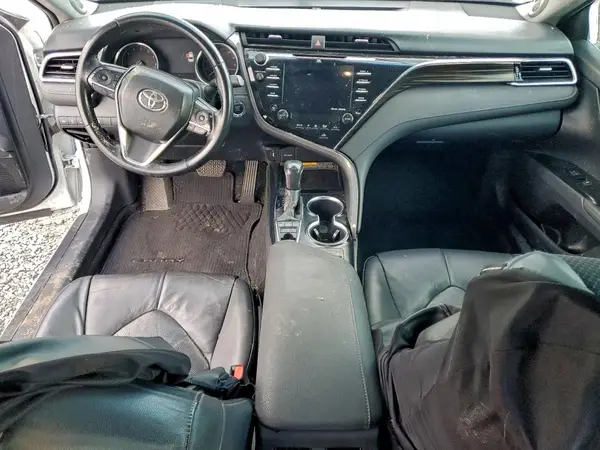 4T1BZ1HK8JU005396 2018 TOYOTA CAMRY - Image 8