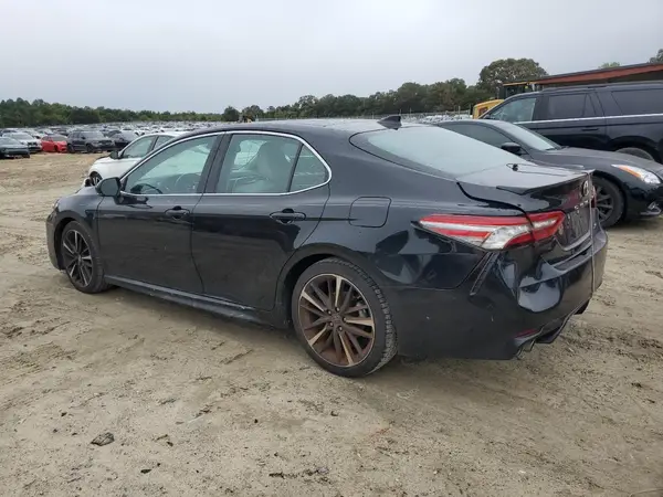 4T1BZ1HK8JU012722 2018 TOYOTA CAMRY - Image 2