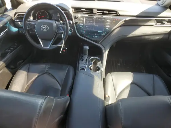 4T1BZ1HK8JU012901 2018 TOYOTA CAMRY - Image 8