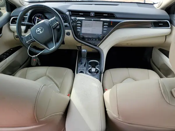 4T1BZ1HK8JU018116 2018 TOYOTA CAMRY - Image 8