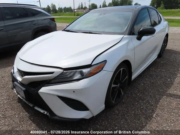 4T1BZ1HK8JU019136 2018 TOYOTA CAMRY - Image 2