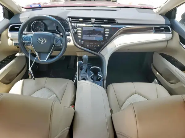 4T1BZ1HK8JU505073 2018 TOYOTA CAMRY - Image 8
