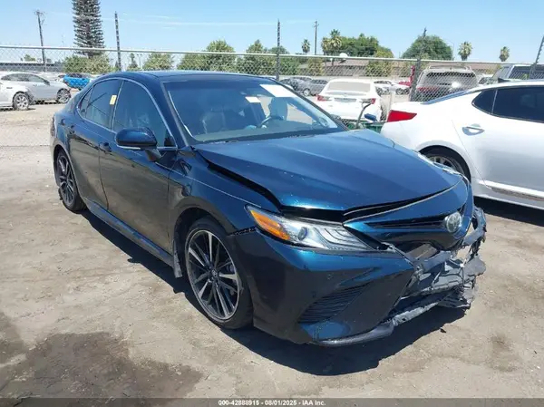 4T1BZ1HK8JU506191 2018 TOYOTA CAMRY - Image 1