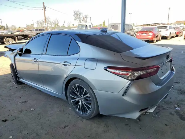 4T1BZ1HK8KU023060 2019 TOYOTA CAMRY - Image 2