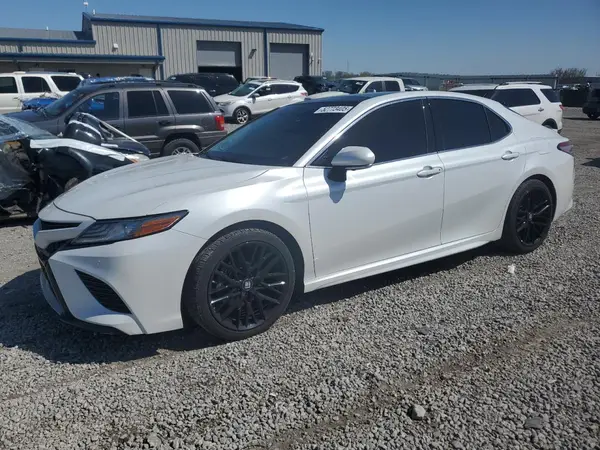 4T1BZ1HK8KU507164 2019 TOYOTA CAMRY - Image 1