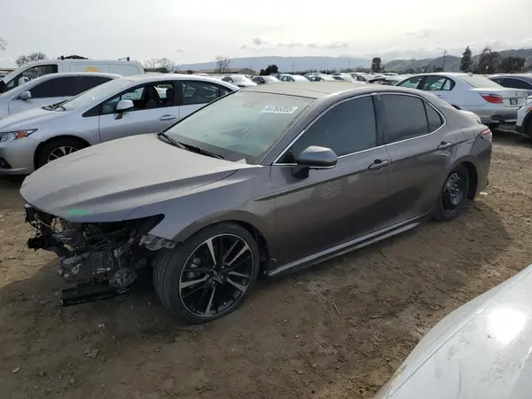4T1BZ1HK8KU507729 2019 TOYOTA CAMRY - Image 1