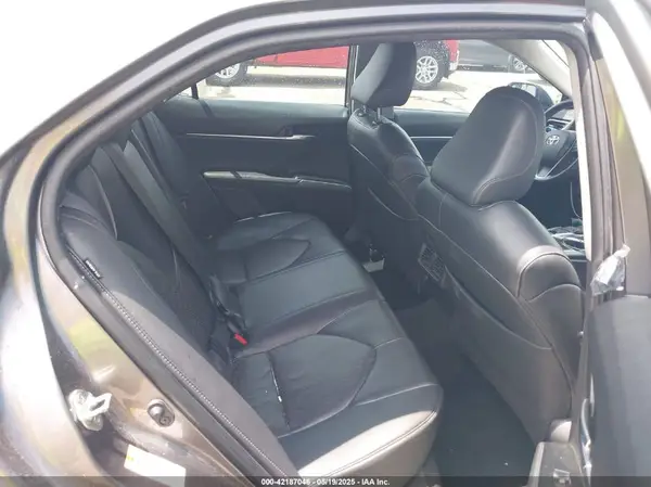 4T1BZ1HK9JU003477 2018 TOYOTA CAMRY - Image 8