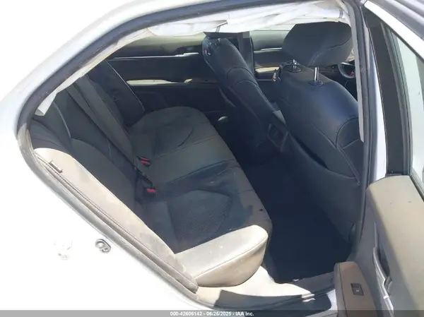 4T1BZ1HK9JU013457 2018 TOYOTA CAMRY - Image 8