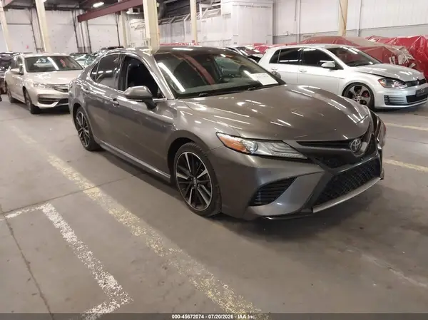 4T1BZ1HK9JU019999 2018 TOYOTA CAMRY - Image 1