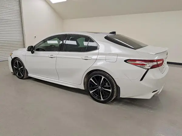 4T1BZ1HK9KU026663 2019 TOYOTA CAMRY - Image 2