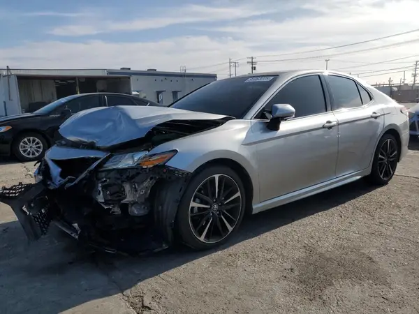 4T1BZ1HKXJU004587 2018 TOYOTA CAMRY - Image 1