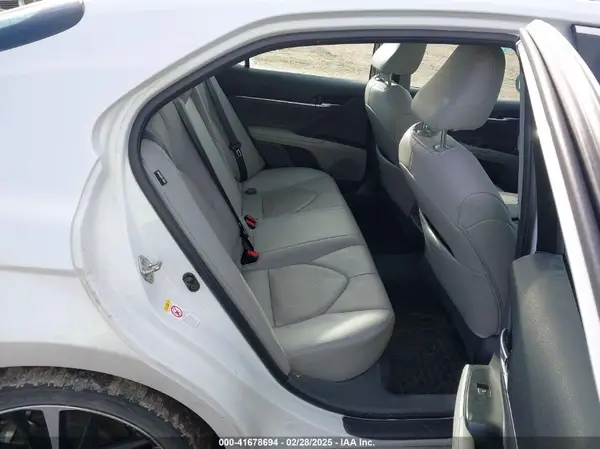 4T1BZ1HKXJU009238 2018 TOYOTA CAMRY - Image 8
