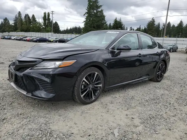 4T1BZ1HKXJU018425 2018 TOYOTA CAMRY - Image 1