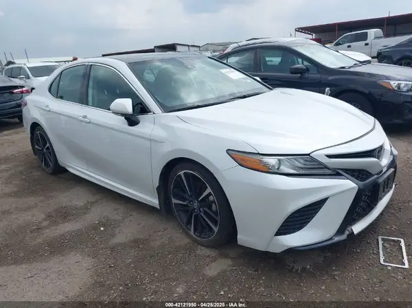 4T1BZ1HKXKU027627 2019 TOYOTA CAMRY - Image 1