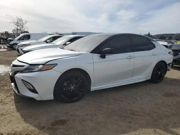4T1BZ1HKXKU027868 2019 TOYOTA CAMRY - Image 1