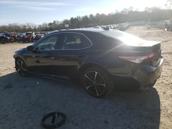4T1BZ1HKXKU030186 2019 TOYOTA CAMRY - Image 2