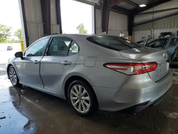 4T1C11AK0LU326731 2020 TOYOTA CAMRY - Image 2