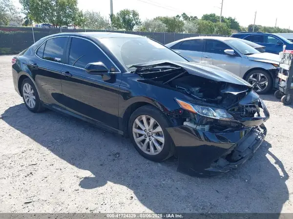 4T1C11AK0LU341164 2020 TOYOTA CAMRY - Image 1