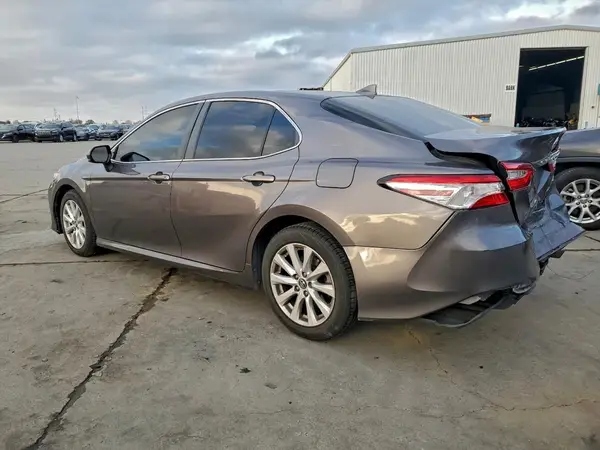 4T1C11AK0LU345974 2020 TOYOTA CAMRY - Image 2