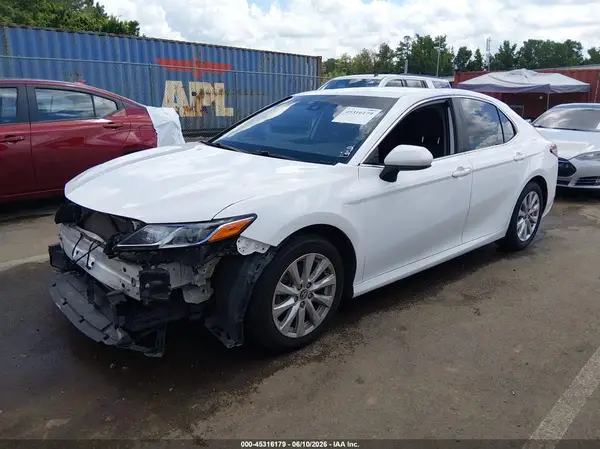 4T1C11AK0LU346915 2020 TOYOTA CAMRY - Image 2