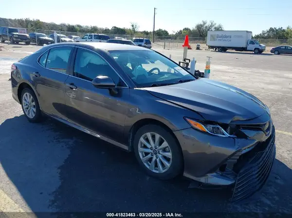 4T1C11AK0LU347370 2020 TOYOTA CAMRY - Image 1