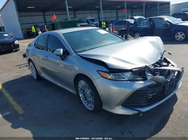 4T1C11AK0LU357574 2020 TOYOTA CAMRY - Image 1
