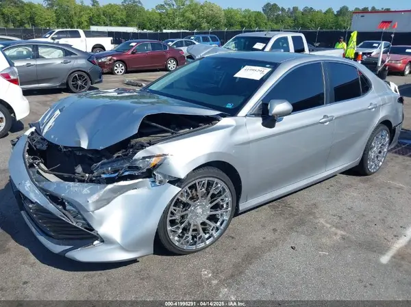 4T1C11AK0LU357574 2020 TOYOTA CAMRY - Image 2