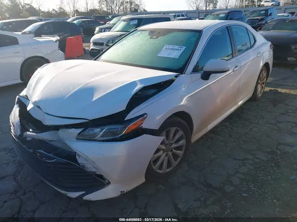4T1C11AK0LU360877 2020 TOYOTA CAMRY - Image 2