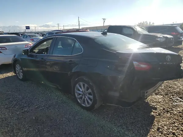 4T1C11AK0LU366002 2020 TOYOTA CAMRY - Image 2