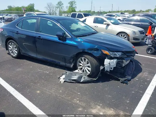 4T1C11AK0LU392406 2020 TOYOTA CAMRY - Image 1