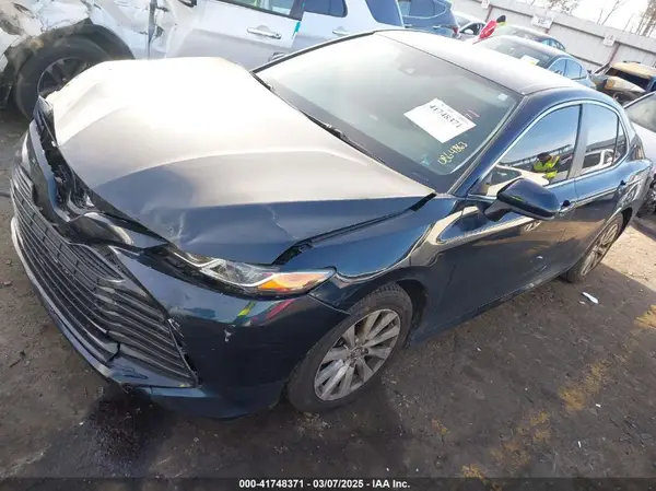 4T1C11AK0LU864863 2020 TOYOTA CAMRY - Image 2