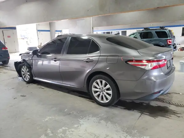 4T1C11AK0LU870842 2020 TOYOTA CAMRY - Image 2
